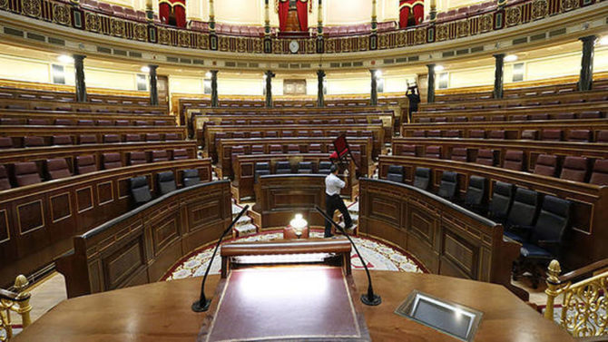 Vista general del hemiciclo vacío del Congreso de los Diputados. 