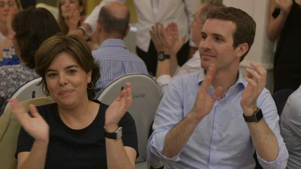 Soraya Sáenz de Santamaría y Pablo Casado