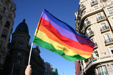 Bandera LGTBI en Madrid.