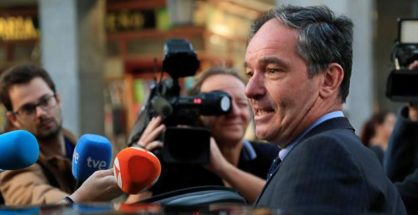 El embajador belga en Madrid, Marc Calcoen, tras reunirse con el ministro de Exteriores, Josep Borrell