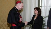 El secretario de Estado de la Santa Sede, Pietro Parolin y la vicepresidenta del Gobierno, Carmen Calvo