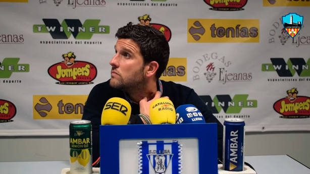 Gerard Albadalejo, entrenador del Lérida, en rueda de prensa