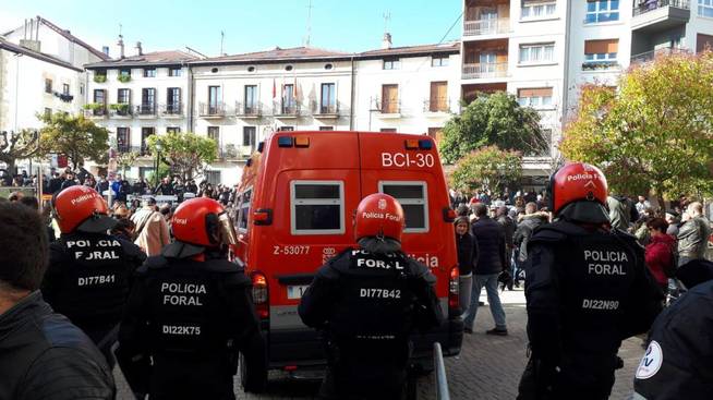 Dispositivo policial en Alsasua.