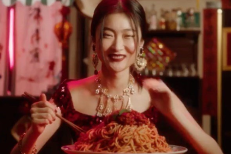 Imagen del polémico vídeo de Dolce & Gabbana/ Twitter