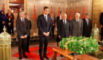 Pedro Sánchez y Fernando Grande-Marlaska visitan el mausoleo de Mohamed V durante su viaje oficial a Marruecos