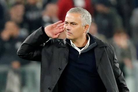 Gesto de provocación de Mourinho tras la victoria del Manchester United contra la Juventus.