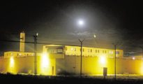Vista nocturna de la cárcel de Picassent en una foto de archivo.