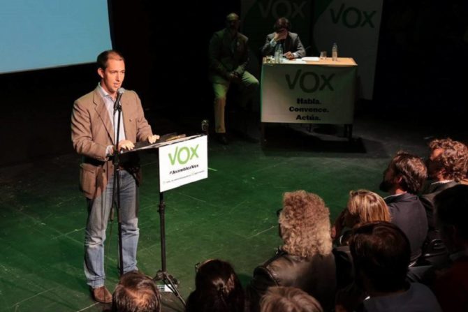 Víctor González, en una asamblea de Vox en Madrid, en octubre de 2015. 