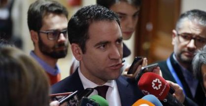 El secretario general del PP, Teodoro García Egea, en declaraciones a los medios de comunicación.