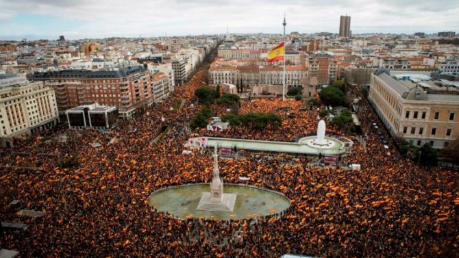 Vista general de la concentración convocada este domingo en la plaza de Colón de Madrid.