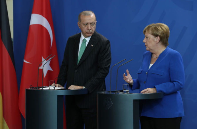 En la imagen, Merkel y el presidente de Turquía, Recep Tayyip Erdogan, en Berlín el pasado 28 de septiembre.