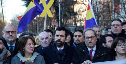 El suceso tuvo lugar a la llegada de Torra a la concentración frente al Tribunal Supremo.