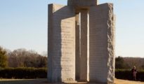 El enigmático monumento de “Georgia Guidestone” (Estados Unidos)