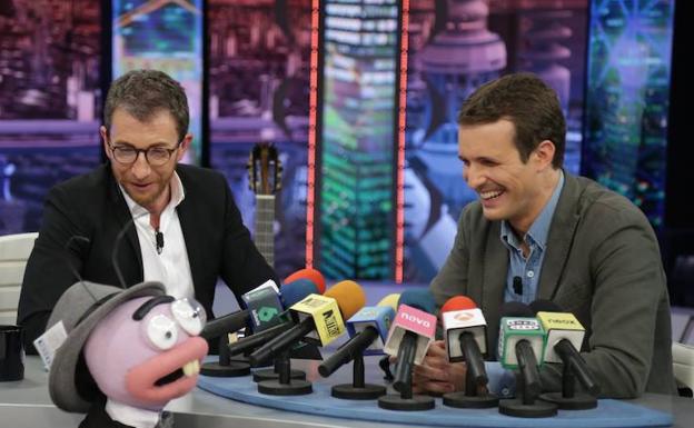 Pablo Casado junto a Pablo Motos en 'El Hormiguero'. / ANTENA 3