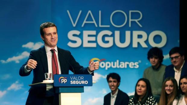 El candidato del PP a la Presidencia del Gobierno, Pablo Casado, durante su intervención, este sábado, en un mitin en Salamanca