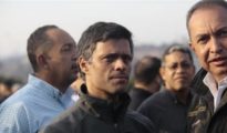 Leopoldo López junto a la base de La Carlota