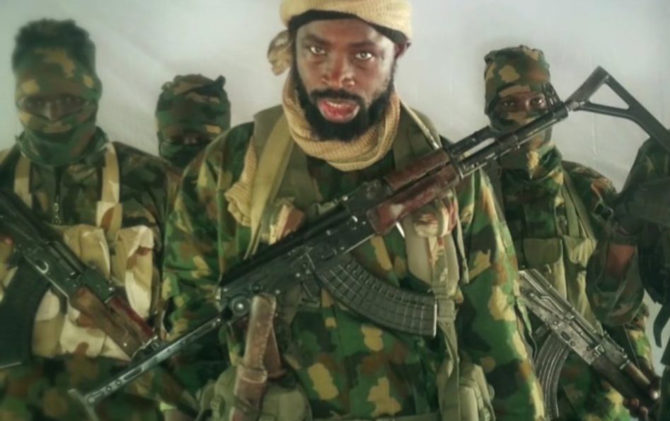 Los cristianos están siendo masacrados en Nigeria a manos de los yihadistas fulani y Boko Haram, y a nadie parece importarle. En la imagen: el líder de Boko Haram, Abubakar Shekaku, de un vídeo propagandístico de Boko Haram de noviembre de 2018.