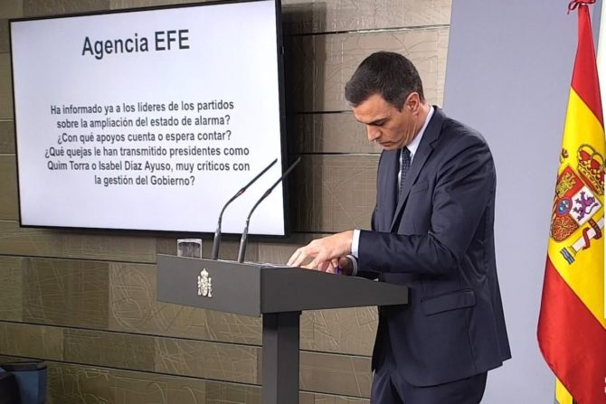 El presidente del Gobierno, Pedro Sánchez, en una de sus comparecencias para informar de las medidas contra la epidemia de coronavirus