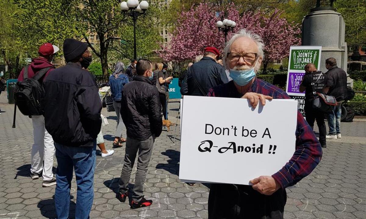 ¿Por qué se habla tanto de QAnon, pero nadie parece conocer a Blue Anon