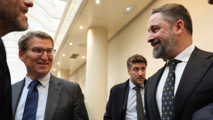 Alvise se enfrenta a Felipe VI: "¿Para qué sirve el rey?"