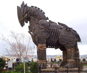 VOX: el caballo de Troya perfecto para Pedro Sánchez