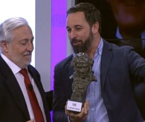 Vox, un "invento" amparado y crecido bajo la sombra de Julio Ariza (a la izquierda) y sus cercanos.